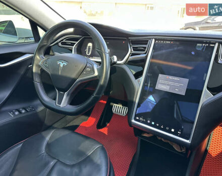 Білий Тесла Модель С, об'ємом двигуна 0 л та пробігом 230 тис. км за 11999 $, фото 24 на Automoto.ua