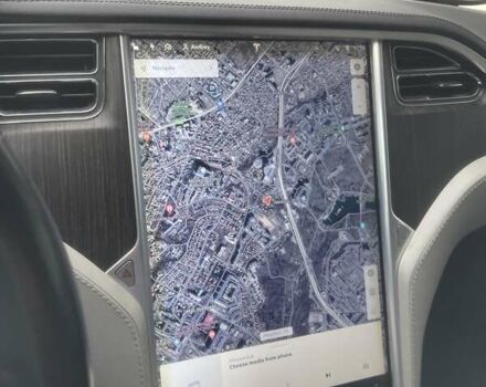 Білий Тесла Модель С, об'ємом двигуна 0 л та пробігом 150 тис. км за 11500 $, фото 3 на Automoto.ua