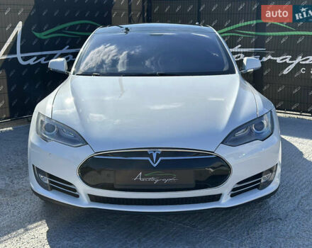 Білий Тесла Модель С, об'ємом двигуна 0 л та пробігом 230 тис. км за 11999 $, фото 2 на Automoto.ua