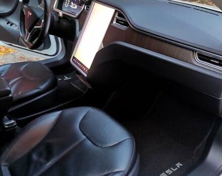 Білий Тесла Модель С, об'ємом двигуна 0 л та пробігом 197 тис. км за 11000 $, фото 8 на Automoto.ua