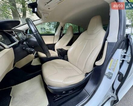 Білий Тесла Модель С, об'ємом двигуна 0 л та пробігом 103 тис. км за 14600 $, фото 55 на Automoto.ua