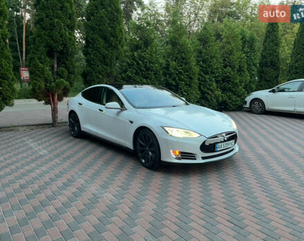 Белый Тесла Модель С, объемом двигателя 0 л и пробегом 270 тыс. км за 11500 $, фото 1 на Automoto.ua