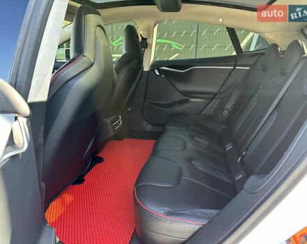 Білий Тесла Модель С, об'ємом двигуна 0 л та пробігом 230 тис. км за 11999 $, фото 21 на Automoto.ua