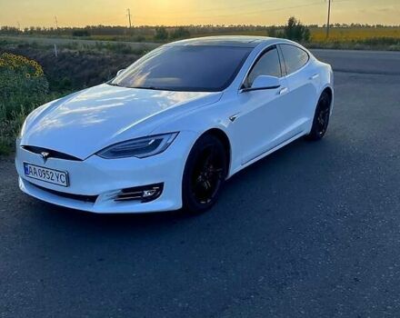 Белый Тесла Модель С, объемом двигателя 0 л и пробегом 168 тыс. км за 14500 $, фото 3 на Automoto.ua