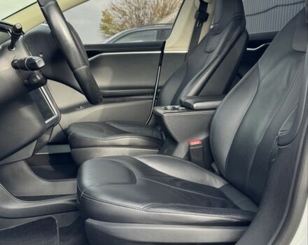 Белый Тесла Модель С, объемом двигателя 0 л и пробегом 189 тыс. км за 15700 $, фото 11 на Automoto.ua