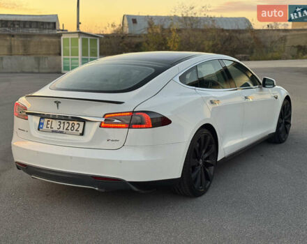 Білий Тесла Модель С, об'ємом двигуна 0 л та пробігом 170 тис. км за 13500 $, фото 5 на Automoto.ua
