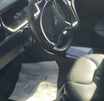 Тесла Модель С 2014 в Новояворовск на Automoto.ua Белый Тесла Модель С, объемом двигателя 0 л и пробегом 260 тыс. км за 13599 $, фото 50 на Automoto.ua