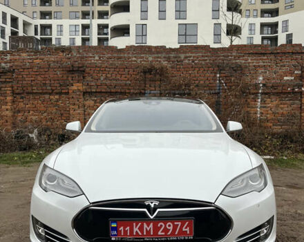 Белый Тесла Модель С, объемом двигателя 0 л и пробегом 162 тыс. км за 13990 $, фото 3 на Automoto.ua