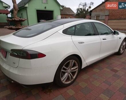 Білий Тесла Модель С, об'ємом двигуна 0 л та пробігом 188 тис. км за 12500 $, фото 3 на Automoto.ua