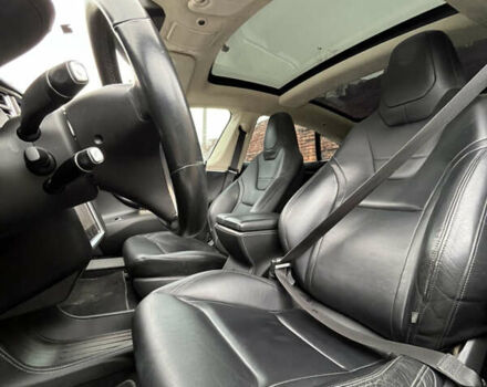 Белый Тесла Модель С, объемом двигателя 0 л и пробегом 162 тыс. км за 13990 $, фото 20 на Automoto.ua