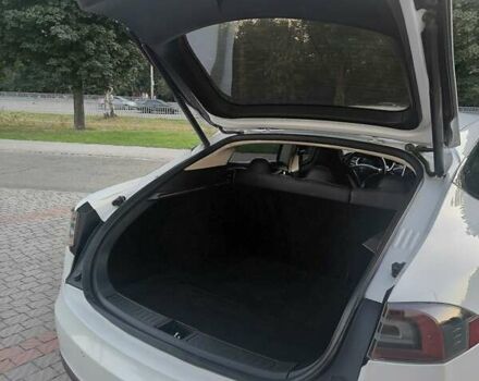 Белый Тесла Модель С, объемом двигателя 0 л и пробегом 213 тыс. км за 11900 $, фото 20 на Automoto.ua