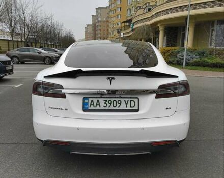 Белый Тесла Модель С, объемом двигателя 0 л и пробегом 116 тыс. км за 16000 $, фото 8 на Automoto.ua