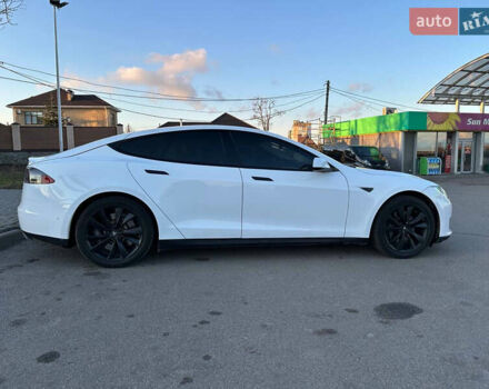 Белый Тесла Модель С, объемом двигателя 0 л и пробегом 186 тыс. км за 17600 $, фото 6 на Automoto.ua