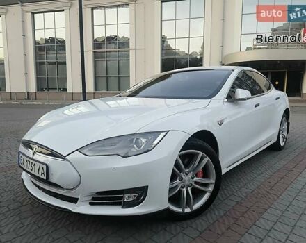 Белый Тесла Модель С, объемом двигателя 0 л и пробегом 213 тыс. км за 11900 $, фото 8 на Automoto.ua