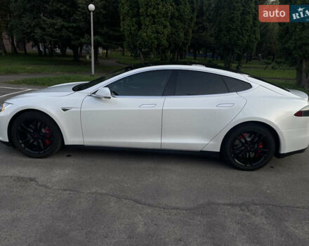 Білий Тесла Модель С, об'ємом двигуна 0 л та пробігом 249 тис. км за 13500 $, фото 8 на Automoto.ua