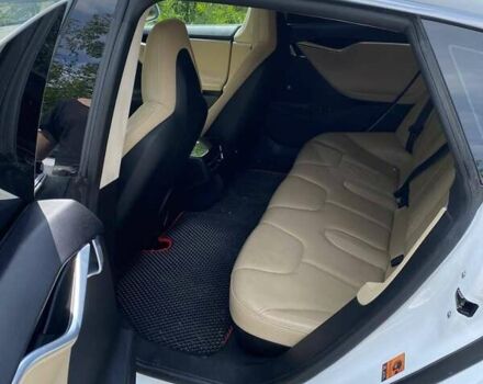 Білий Тесла Модель С, об'ємом двигуна 0 л та пробігом 183 тис. км за 13000 $, фото 4 на Automoto.ua