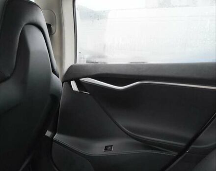 Белый Тесла Модель С, объемом двигателя 0 л и пробегом 116 тыс. км за 16000 $, фото 16 на Automoto.ua