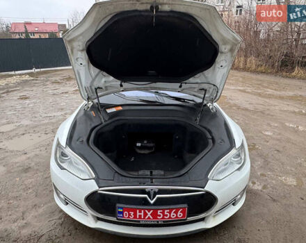 Белый Тесла Модель С, объемом двигателя 0 л и пробегом 400 тыс. км за 8700 $, фото 21 на Automoto.ua