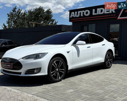 Белый Тесла Модель С, объемом двигателя 0 л и пробегом 186 тыс. км за 15700 $, фото 4 на Automoto.ua