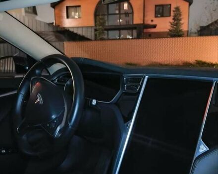 Белый Тесла Модель С, объемом двигателя 0 л и пробегом 116 тыс. км за 16000 $, фото 32 на Automoto.ua