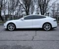 Белый Тесла Модель С, объемом двигателя 0 л и пробегом 69 тыс. км за 16000 $, фото 2 на Automoto.ua
