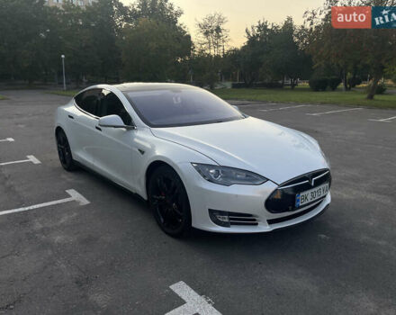 Білий Тесла Модель С, об'ємом двигуна 0 л та пробігом 249 тис. км за 13500 $, фото 2 на Automoto.ua