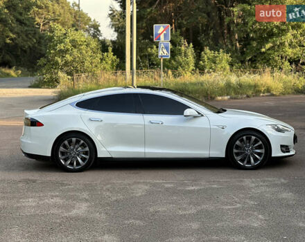 Белый Тесла Модель С, объемом двигателя 0 л и пробегом 190 тыс. км за 13800 $, фото 4 на Automoto.ua