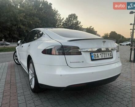 Белый Тесла Модель С, объемом двигателя 0 л и пробегом 213 тыс. км за 11900 $, фото 5 на Automoto.ua