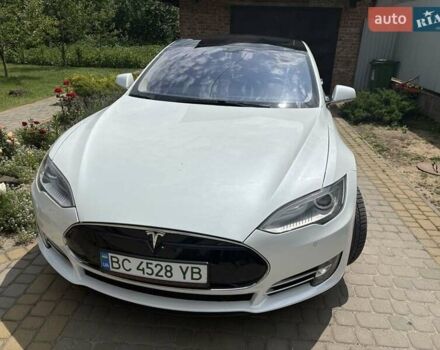 Белый Тесла Модель С, объемом двигателя 0 л и пробегом 188 тыс. км за 13800 $, фото 1 на Automoto.ua