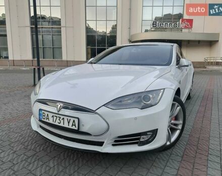 Белый Тесла Модель С, объемом двигателя 0 л и пробегом 213 тыс. км за 11900 $, фото 10 на Automoto.ua