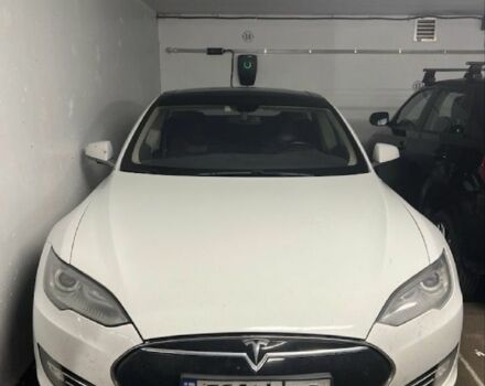 Белый Тесла Модель С, объемом двигателя 0 л и пробегом 393 тыс. км за 7999 $, фото 16 на Automoto.ua