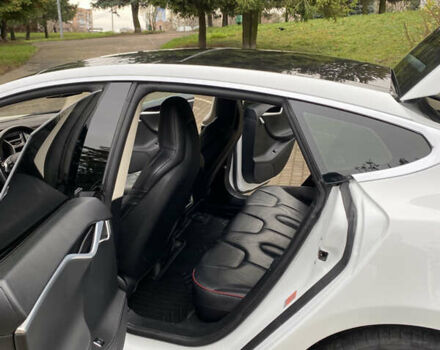 Белый Тесла Модель С, объемом двигателя 0 л и пробегом 166 тыс. км за 14000 $, фото 17 на Automoto.ua