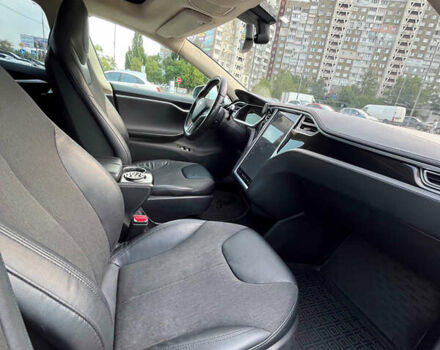 Белый Тесла Модель С, объемом двигателя 0 л и пробегом 199 тыс. км за 12600 $, фото 6 на Automoto.ua