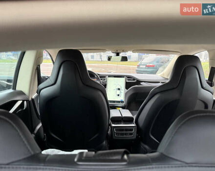 Белый Тесла Модель С, объемом двигателя 0 л и пробегом 217 тыс. км за 11200 $, фото 4 на Automoto.ua