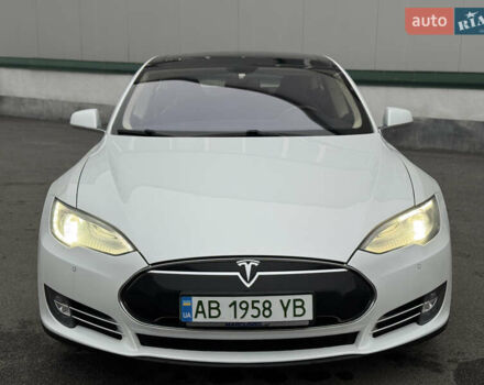 Белый Тесла Модель С, объемом двигателя 0 л и пробегом 80 тыс. км за 13500 $, фото 7 на Automoto.ua