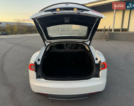 Білий Тесла Модель С, об'ємом двигуна 0 л та пробігом 170 тис. км за 13500 $, фото 4 на Automoto.ua