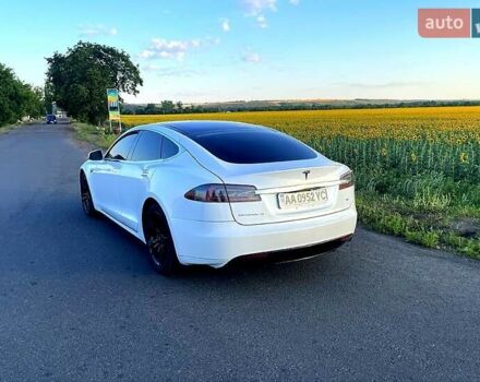 Белый Тесла Модель С, объемом двигателя 0 л и пробегом 168 тыс. км за 14500 $, фото 1 на Automoto.ua