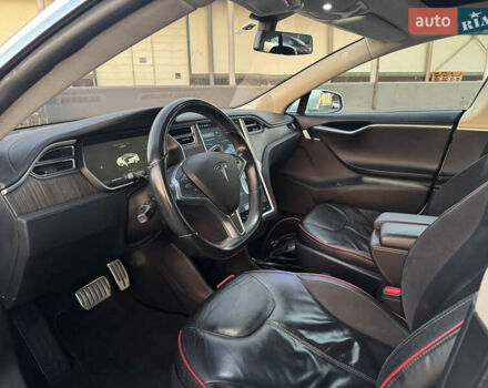 Білий Тесла Модель С, об'ємом двигуна 0 л та пробігом 170 тис. км за 13500 $, фото 9 на Automoto.ua