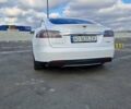 Белый Тесла Модель С, объемом двигателя 0 л и пробегом 201 тыс. км за 11500 $, фото 7 на Automoto.ua