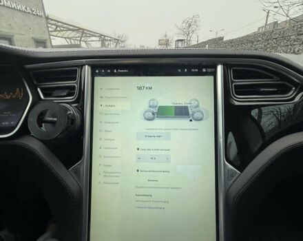 Белый Тесла Модель С, объемом двигателя 0 л и пробегом 217 тыс. км за 11200 $, фото 13 на Automoto.ua