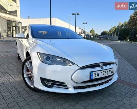 Білий Тесла Модель С, об'ємом двигуна 0 л та пробігом 213 тис. км за 13500 $, фото 11 на Automoto.ua