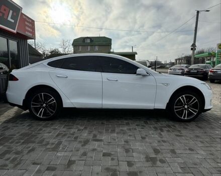 Белый Тесла Модель С, объемом двигателя 0 л и пробегом 189 тыс. км за 15700 $, фото 2 на Automoto.ua