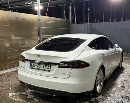 Белый Тесла Модель С, объемом двигателя 0 л и пробегом 150 тыс. км за 17000 $, фото 11 на Automoto.ua