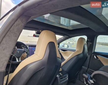 Белый Тесла Модель С, объемом двигателя 0 л и пробегом 201 тыс. км за 11500 $, фото 14 на Automoto.ua