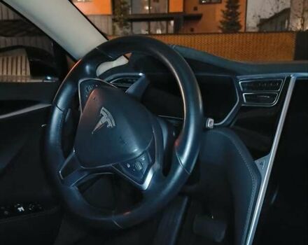 Белый Тесла Модель С, объемом двигателя 0 л и пробегом 116 тыс. км за 16000 $, фото 12 на Automoto.ua