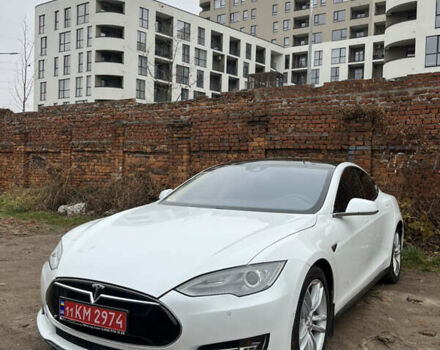 Белый Тесла Модель С, объемом двигателя 0 л и пробегом 162 тыс. км за 13990 $, фото 1 на Automoto.ua