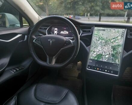 Белый Тесла Модель С, объемом двигателя 0 л и пробегом 213 тыс. км за 11900 $, фото 15 на Automoto.ua