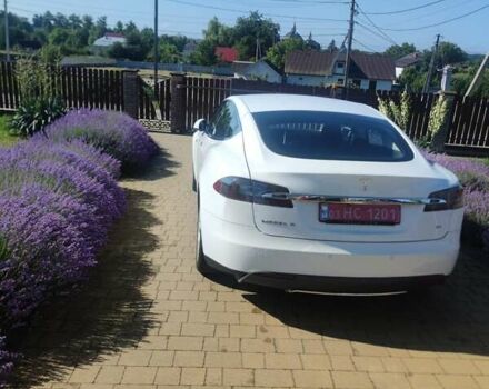 Тесла Модель С 2014 в Новояворовск на Automoto.ua Белый Тесла Модель С, объемом двигателя 0 л и пробегом 260 тыс. км за 13599 $, фото 12 на Automoto.ua