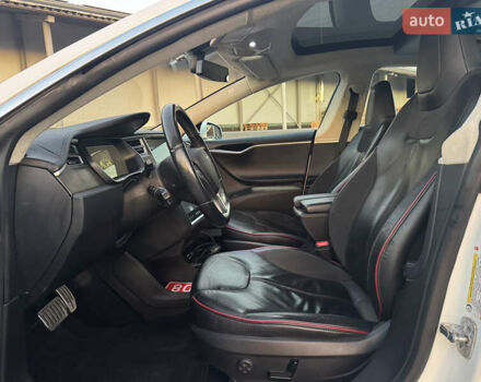 Білий Тесла Модель С, об'ємом двигуна 0 л та пробігом 170 тис. км за 13500 $, фото 10 на Automoto.ua