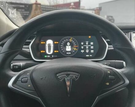 Белый Тесла Модель С, объемом двигателя 0 л и пробегом 116 тыс. км за 16000 $, фото 10 на Automoto.ua
